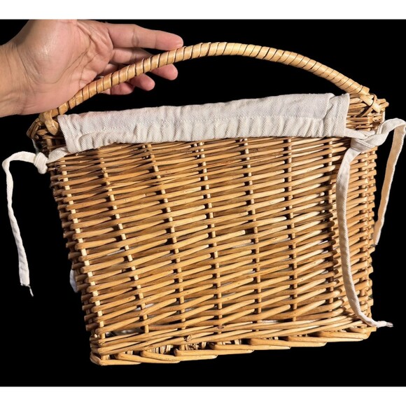 VTG Wicker Wall Hanging Rectangular Decorative Basket With Lining Cottage Core - Picture 8 of 9